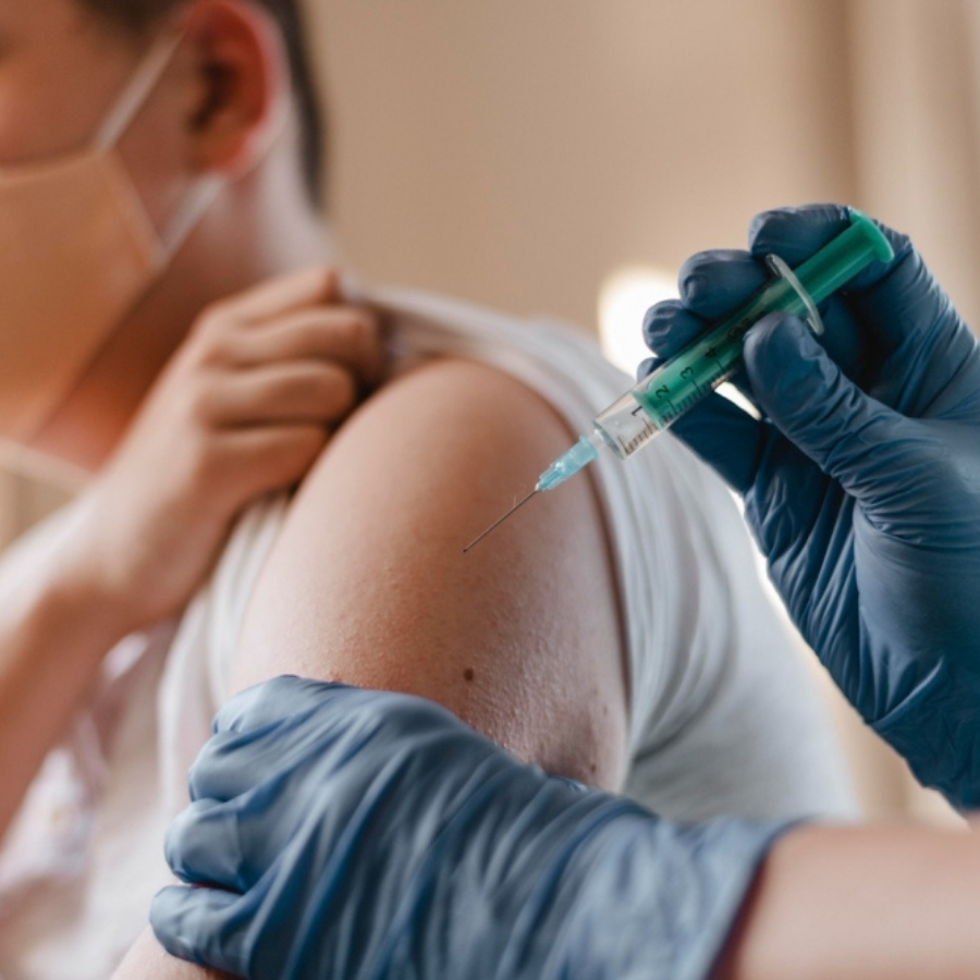 <p>Valsts apmaksātas vakcinācijas arī pēc pilngadības sasnieg&scaron;anas</p>